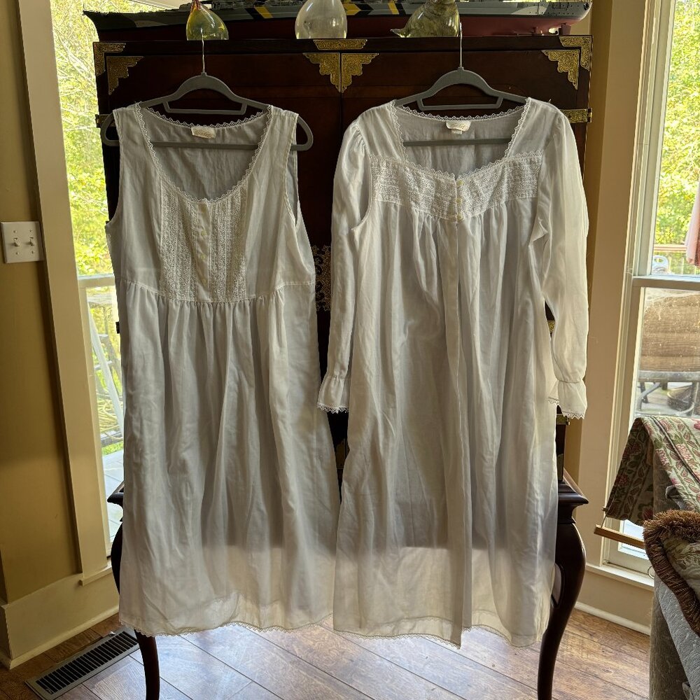 Cachet Vintage Gown and Robe Combo White Eyelet Lace Size 12/14
